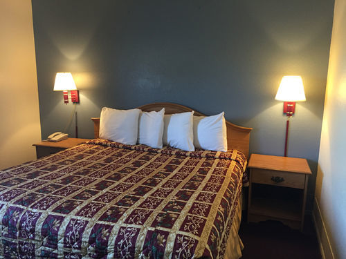 Travelers Motel
